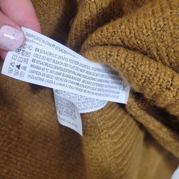 NWOTāForeverā21Ā MustardāMockāNeckāSweater - Picture 5 of 7
